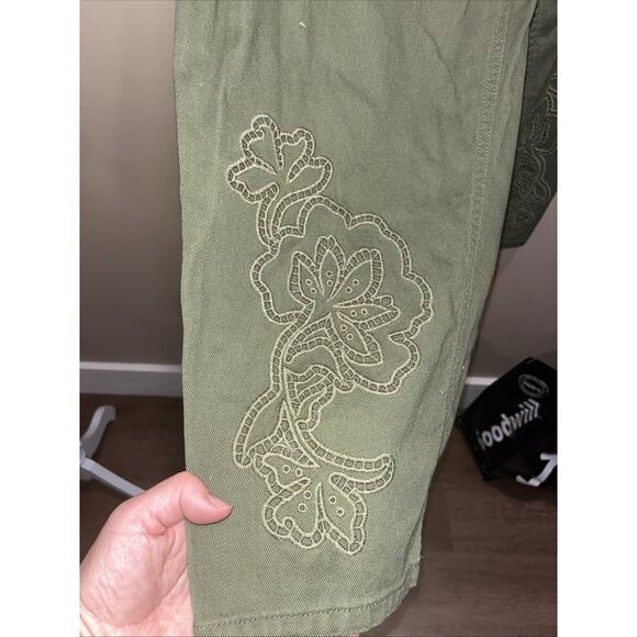 Future Collective Women Straight Leg Eyelet Olive Green Pants 14 Paperbag Waist - Picture 2 of 12